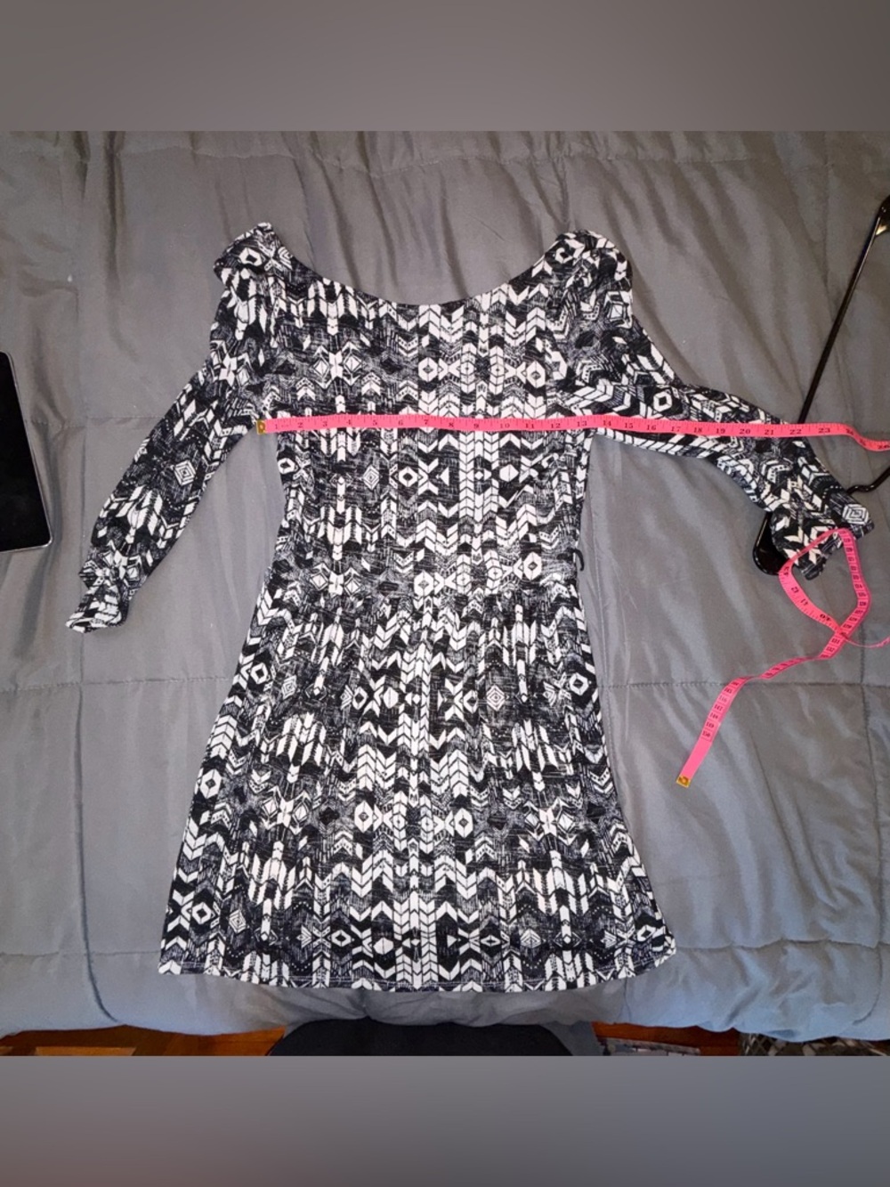 Lily Rose Black & White Geometric Print Skater Dress XS Long Sleeve - Picture 5 of 7